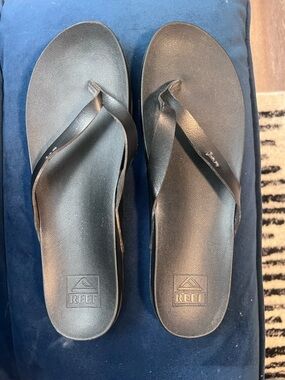 Women’s Reef Vista Flip Flops Size 11